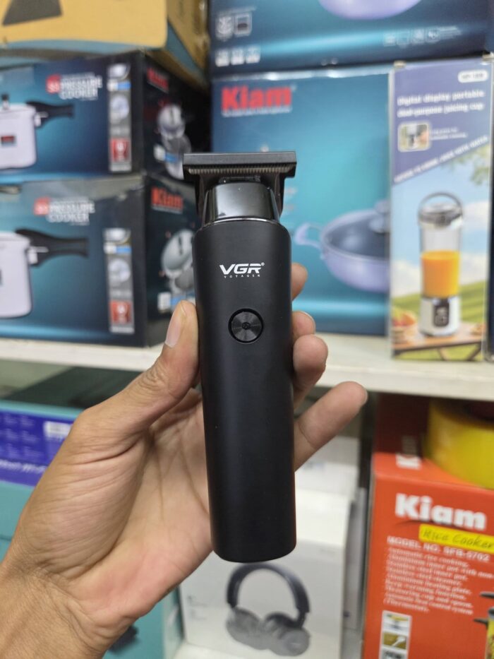 VGR V-937 Professional Hair Trimmer | 2000mAh Battery | 500 Minutes Runtime - Image 4